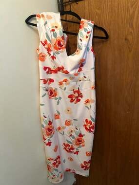 Donna Morgan Floral Scuba V-Neck Midi Sheath Dress Size 6